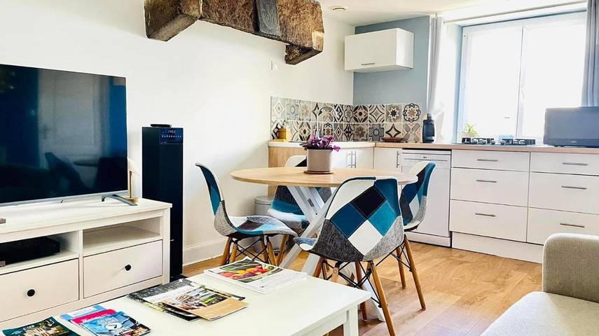 Location de vacances pour 4 personnes, avec terrasse ainsi que vue et jardin à Ploulec'h - 3