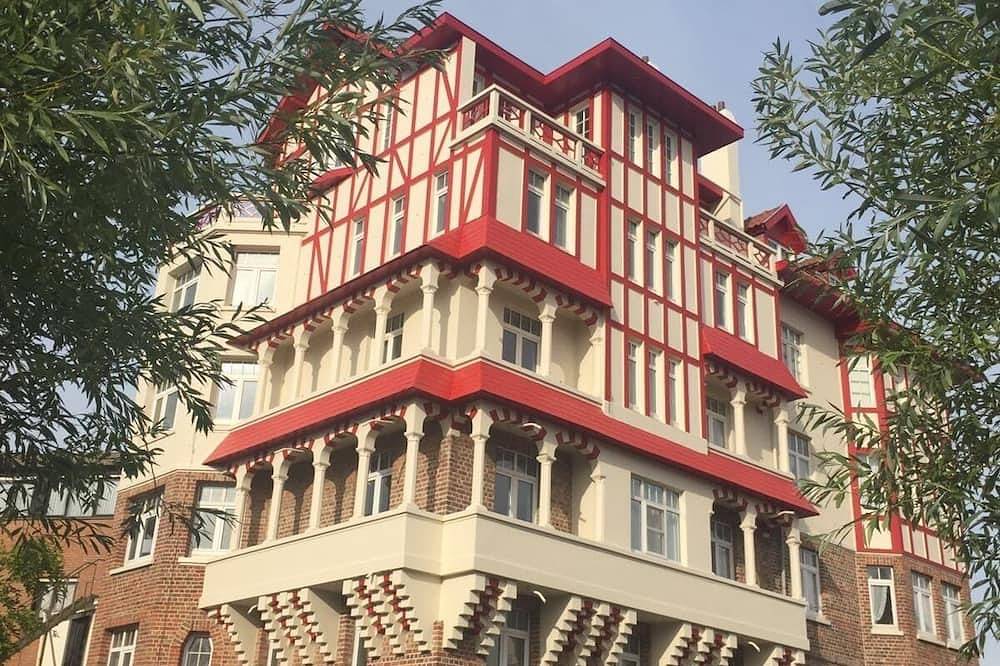 Ganze Wohnung, Charmantes renoviertes Luxusapartment mit Meerblick in De Haan, Belgische Küste