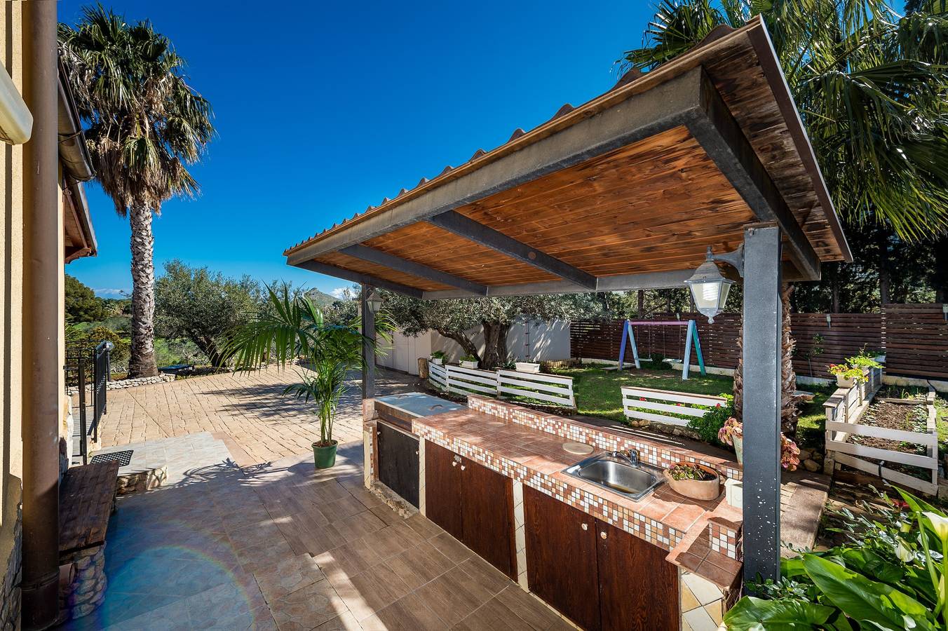Villa Delux met bergzicht, verwarmde jacuzzi, tuin en Wi-Fi in Castellammare del Golfo, Provincie Trapani