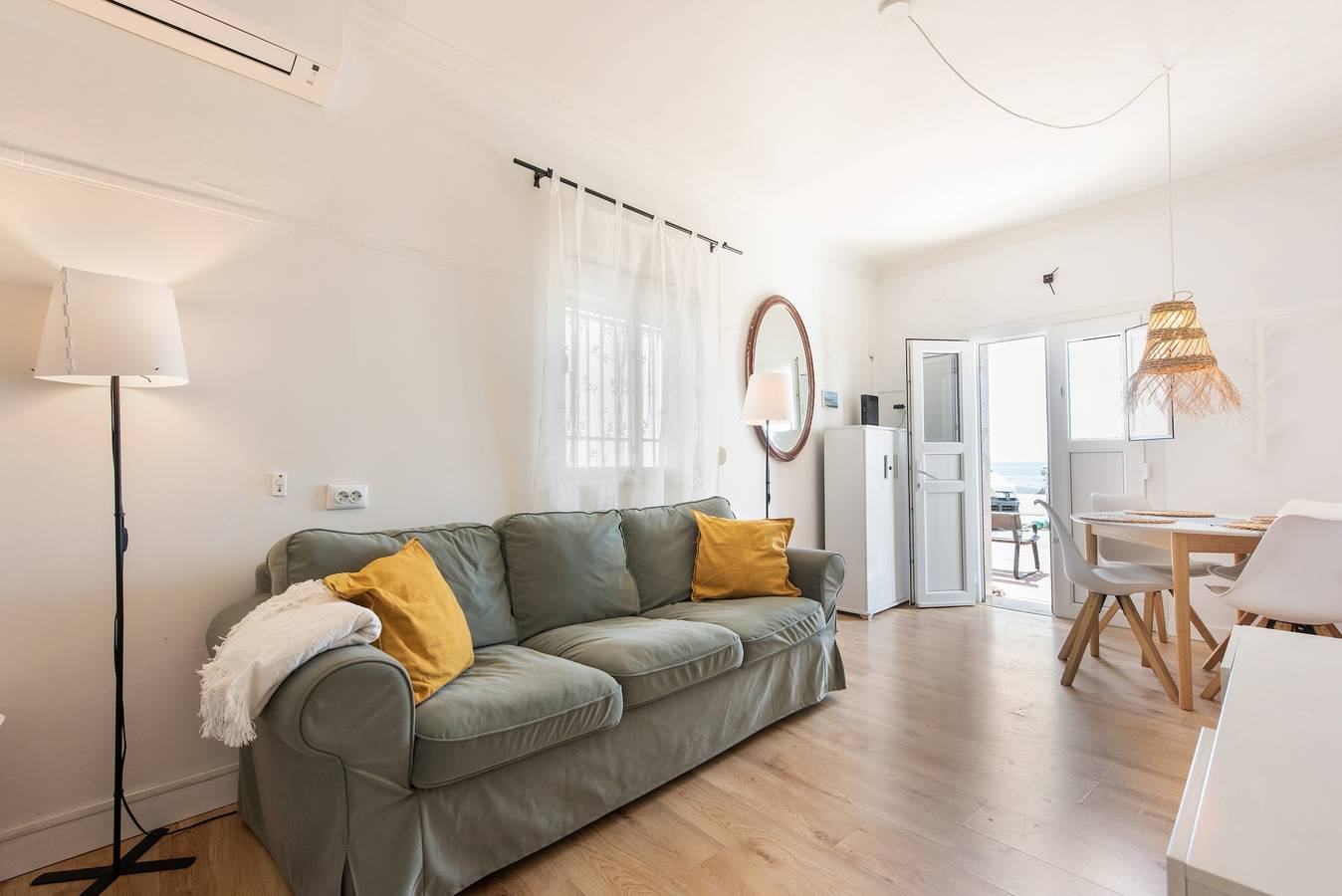 Holiday Home 'Casita Beach - 060' with Sea View, Wi-Fi and Air Conditioning in Playa las Palmeras, Vélez-Málaga