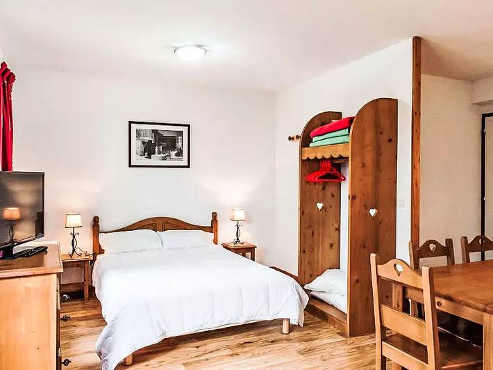 Gîte pour 6 personnes, avec sauna ainsi que piscine et jardin dans Lac Pavin - 4