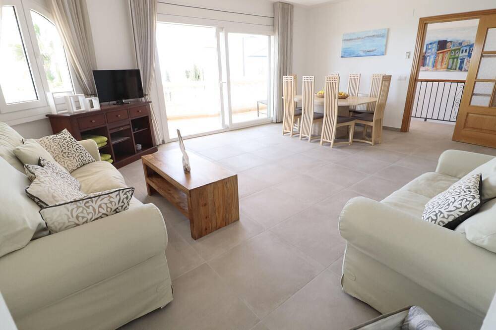 Luxushaus mit Privatpool an der Costa Brava in Palau-saverdera, Oberampurien