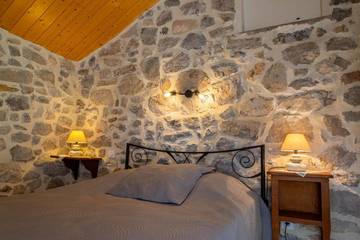 Gîte pour 2 Personnes dans Saint-Pierre-des-Tripiers, Gorges du Tarn, Photo 3