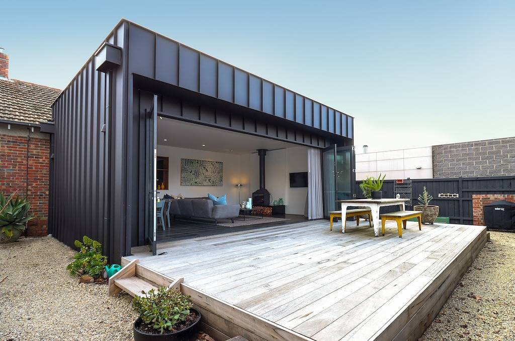 3Bed| 3Bath| Wood Fire| Air-Con | Sleeps 8 | Off Street Parking | Pet Friendly in Ballarat Central, Ballarat