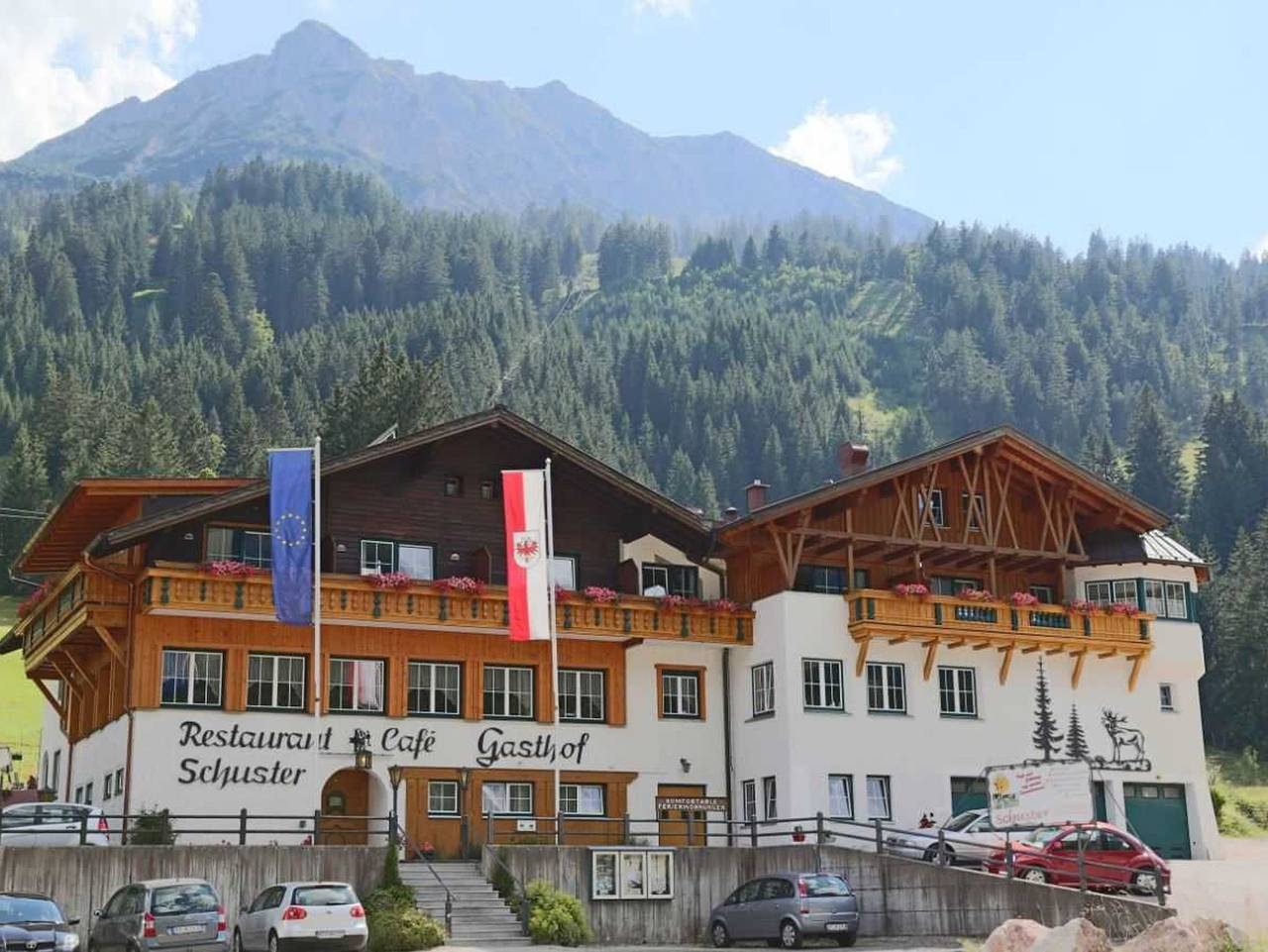 Ganze Wohnung, Landgasthof Schuster - Hahnenkamm E in Nesselwängle, Allgäuer Alpen (Österreich)