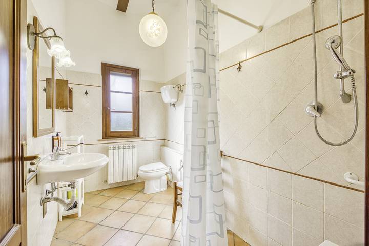 Apartamento entero, Ginestra Apt with Shared  2 pax in Castiglione del Lago, Lago Trasimeno