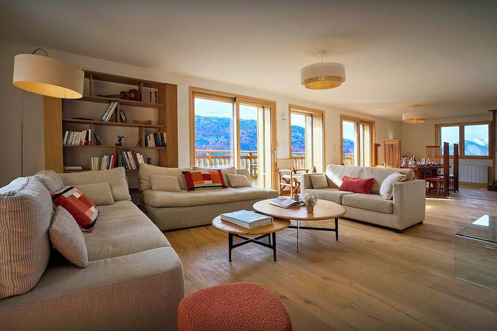 Chalet pour 12 personnes, avec jardin à Verchaix