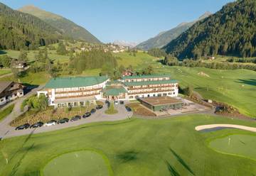 Hotel für 2 Personen, mit Ausblick und Sauna sowie Garten und Pool in St. Veit in Defereggen