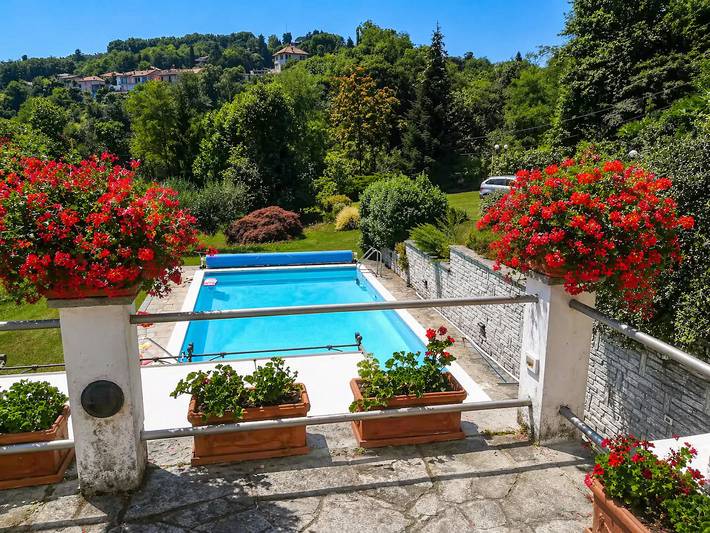 Ferienhaus für 12 Personen, mit Balkon und Terrasse sowie Garten und Pool
