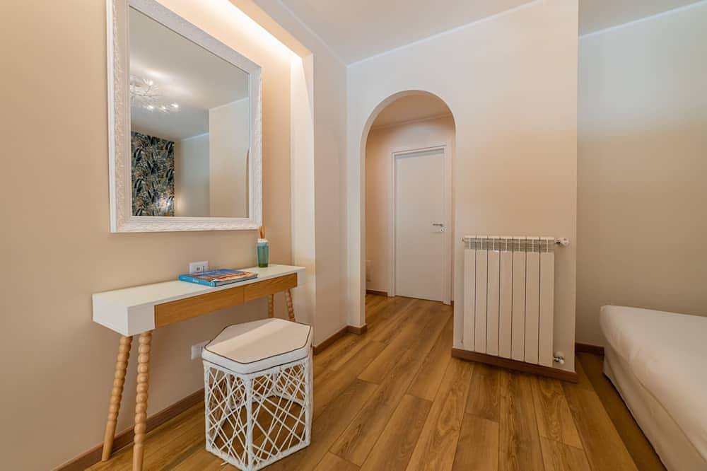 Appartamento intero, Villa Mastrissa Appartamento Deluxe con piscina, giardino e parcheggio, a pochi minuti da Taormina in Castelmola, Provincia di Messina