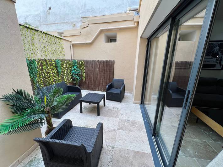 Entire apartment, Apartment 'Centre Historique Bel' with Private Terrace, Wi-Fi and Air Conditioning in Aix-en-Provence, Mediterranean Coast (France)