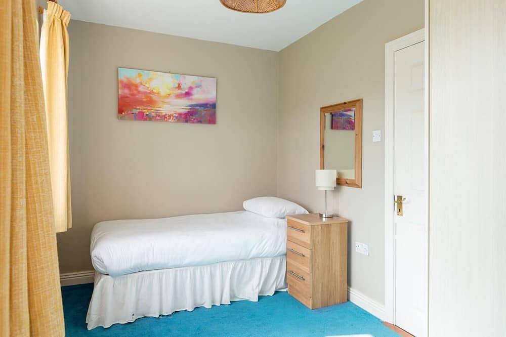 The Links 27, Family Holiday Home 500M walk to Lahinch in Lahinch, County Clare