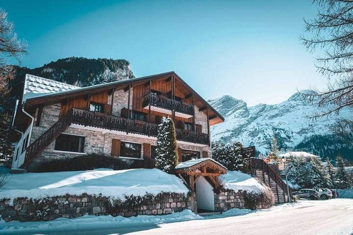 Hôtel pour 2 personnes, avec jardin et vue ainsi que sauna et piscine