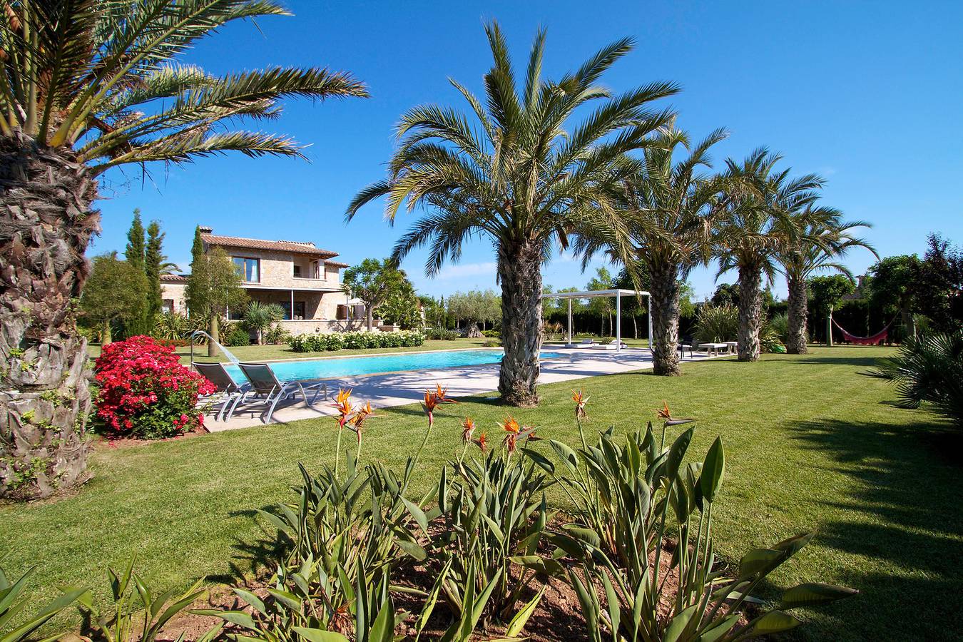 Villa 'Llenaire' mit Bergblick, Wi-Fi und Klimaanlage in Port de Pollença, Pollença