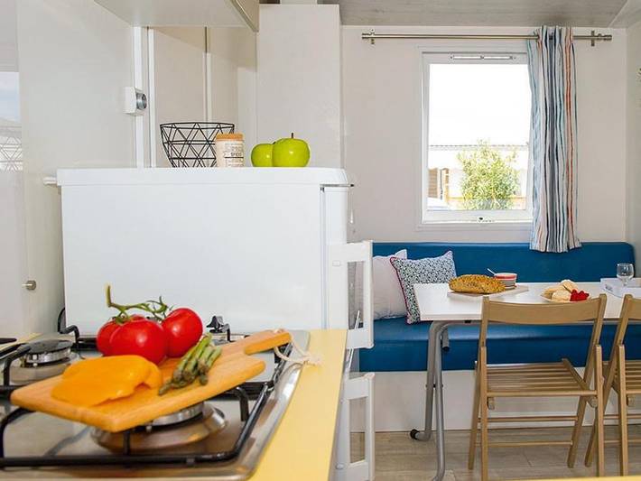Camping Les Fontaines - Mobilheim 4 personen - Mobilheim | Classic | 2 Zi. | 4 Pers. | Einfache Terrasse | Klim. in Canet-en-Roussillon, Mittelmeerküste (Frankreich)
