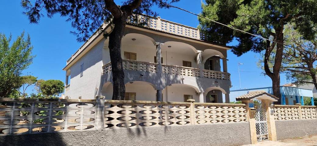 Apartamento de vacaciones para 5 personas, con vistas y jardín - 1