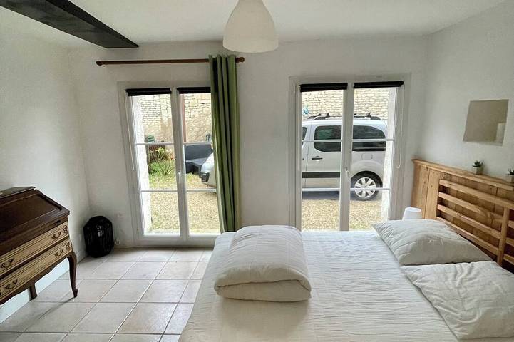 Location de vacances pour 12 personnes, avec jardin à Mouterre-Silly - 2