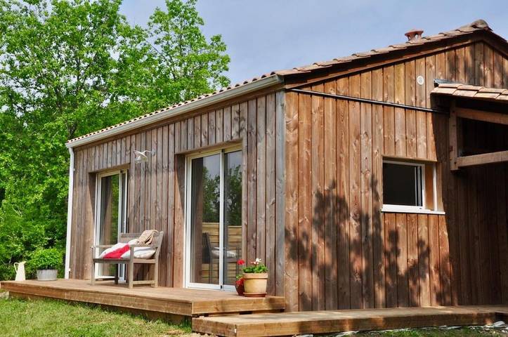 Location de vacances pour 4 personnes, avec Terrasse ainsi que Jardin et Vue à Tabanac