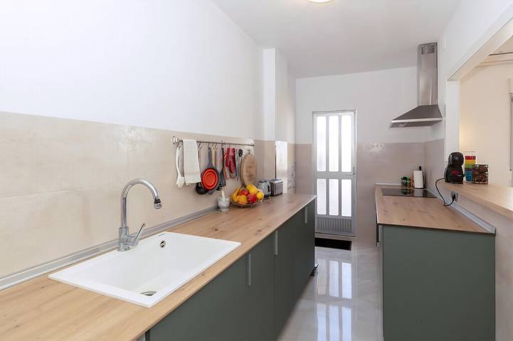 Entire apartment, Guestready - Valencia Sun Terrace Retreat in Valencia City Centre, Valencia