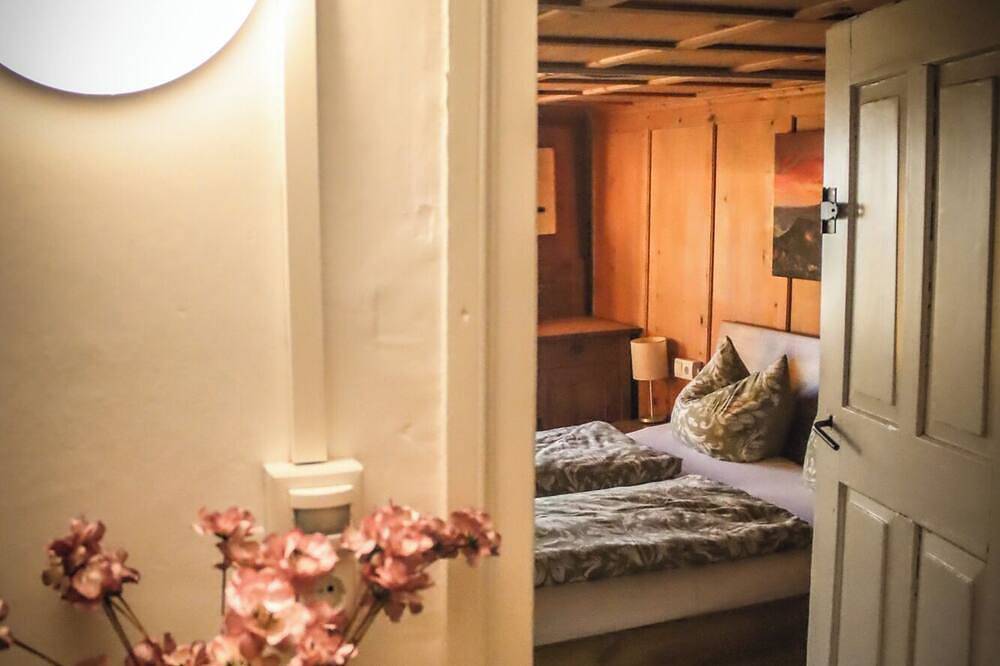 Uriges Ferienhaus in den Bergen - Entspannung und Natur pur! in Lingenau, Bodensee-Vorarlberg