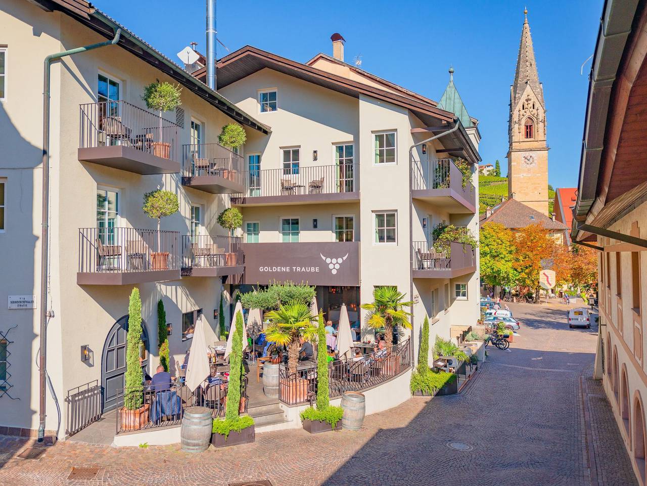 Gasthof Goldene Traube in Tramin an der Weinstraße, Nonsberggruppe