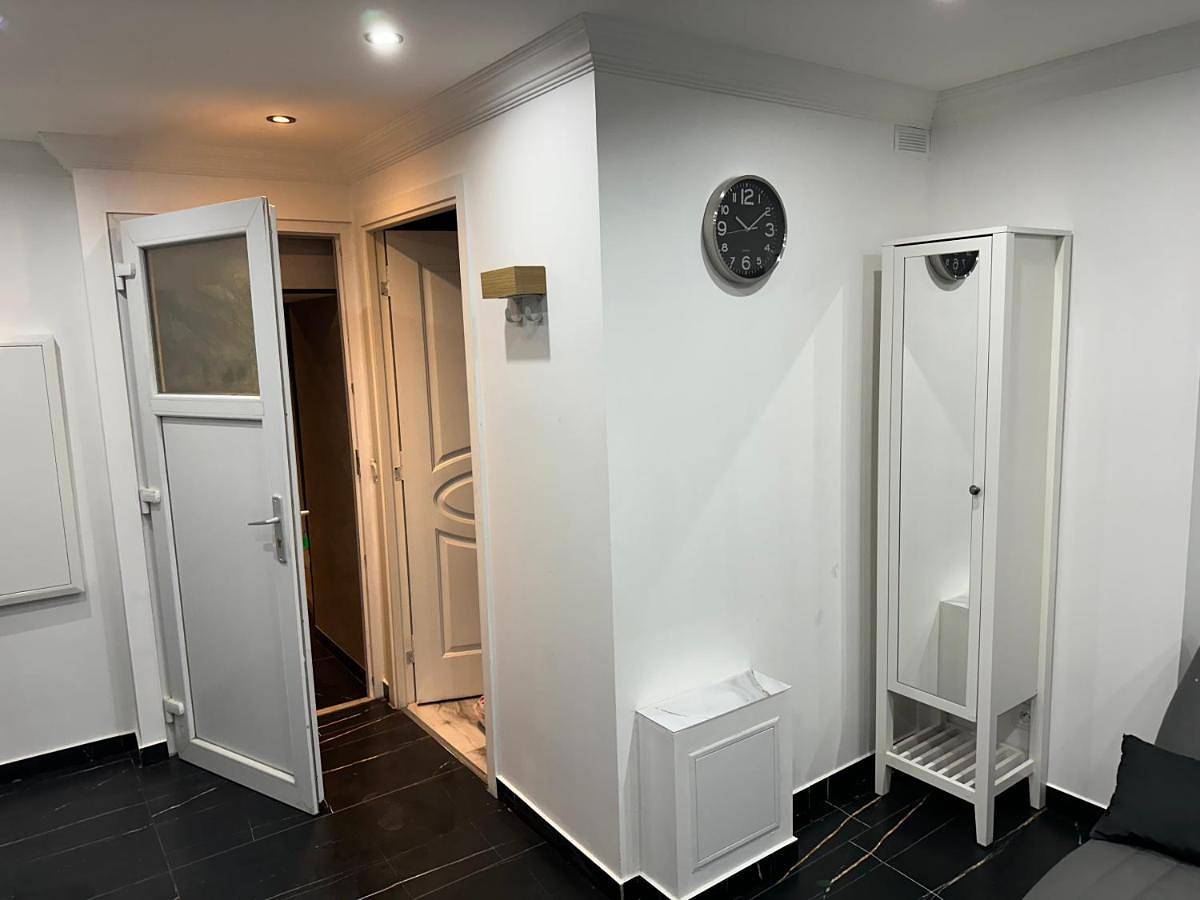 Appartement entier, One-Bedroom Apartment in Aiguebelle (Savoie), Région de Saint-Jean-de-Maurienne