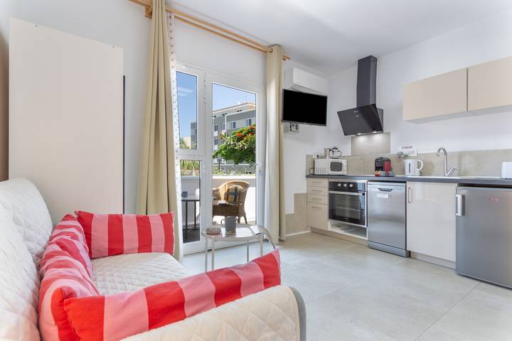 Estudio entero, Apartamento Fantastico 1 – Aire acondicionado, parking gratis, balcón y vistas a la ciudad in Playa Jardin, Puerto de la Cruz