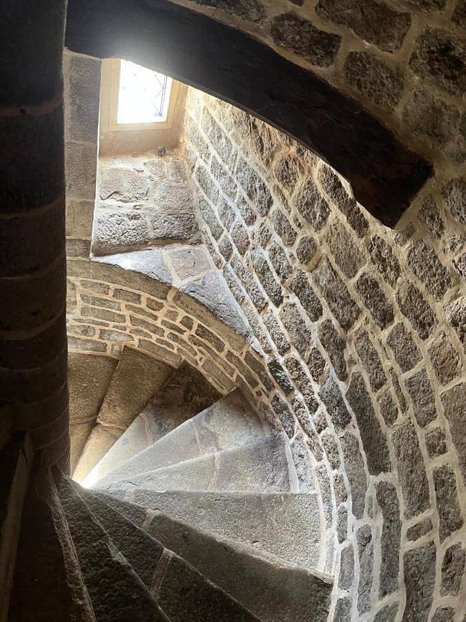 Location de vacances pour 5 personnes, avec piscine ainsi que vue et jardin, adapté aux familles à Plouagat - 2