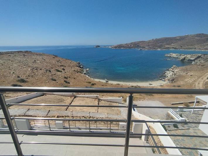 Gîte pour 2 personnes, avec vue et jardin dans Carystos