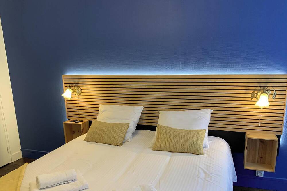 Appartement entier, Poterne Logement raffiné avec jardin in Aubeterre-sur-Dronne, Charente