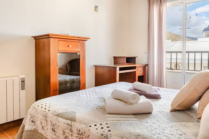 Appartement entier, Appartement 'Fmr Avenida Garrucha 70' avec vue sur la mer, wifi et climatisation in Playa de los Barquicos (Carboneras), Carboneras