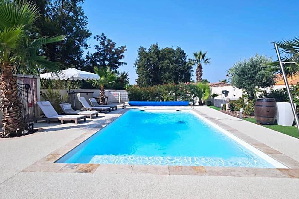 Apartamento entero, Apartamento 'Top Entre Mer Et Montaña' con Piscina Privada, Wi-Fi y Aire Acondicionado in Thézan-lès-Béziers, Region de Béziers