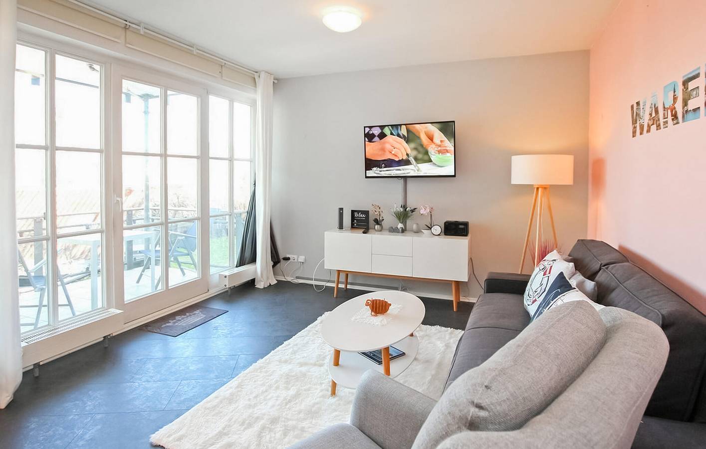 Apartamento vacacional entero, Acogedor refugio junto a la playa con aparcamiento y WiFi in Waren (Müritz), Lago Müritz