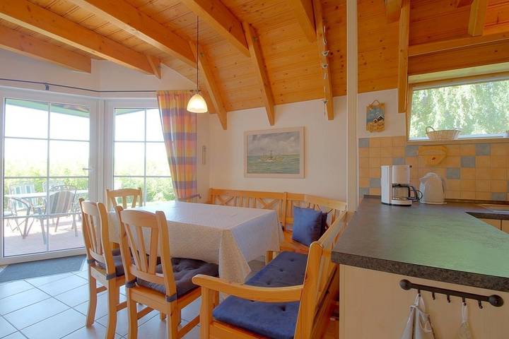 Ferienhaus für 6 Personen, mit Terrasse und Garten in Wremen - 2