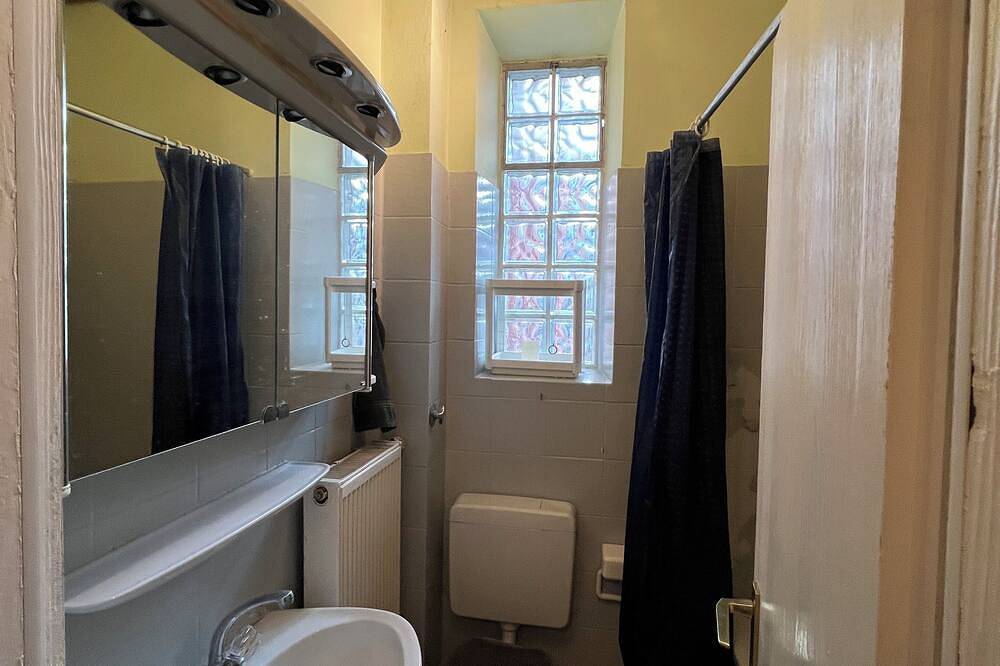 Entire apartment, Close to subway, fair, kitchen, 3 bedrooms in Nuremberg, Franconia