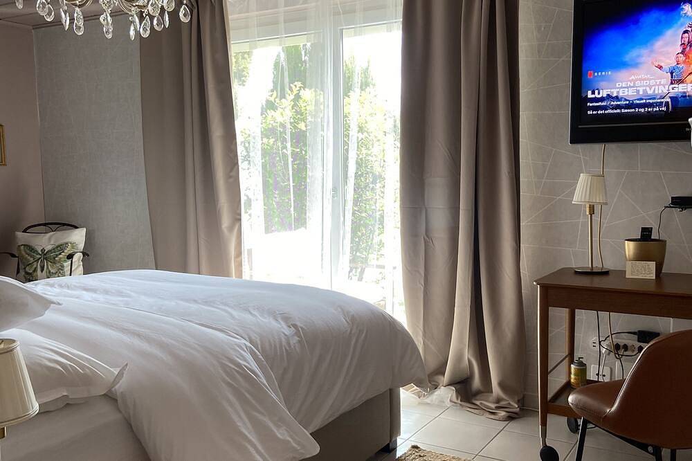 Ganze Wohnung, Romantic retreat with swimming pool. in Cugnasco-Gerra, Tessiner Alpen