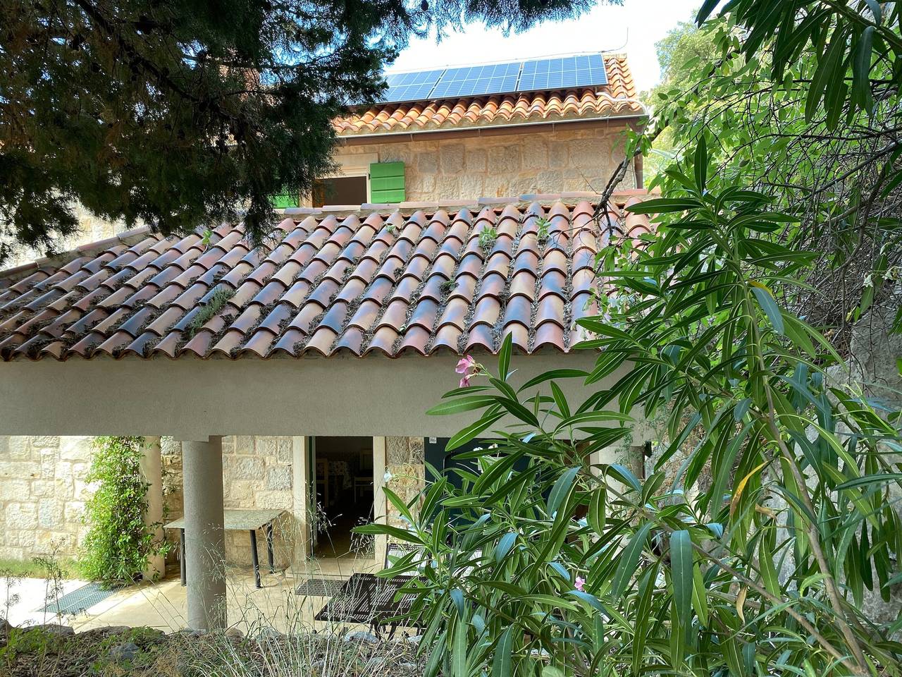 Villa 'Zeleni Raj' pet-friendly con vista mare, Wi-Fi e aria condizionata in Almissa, Omiš-Riviera