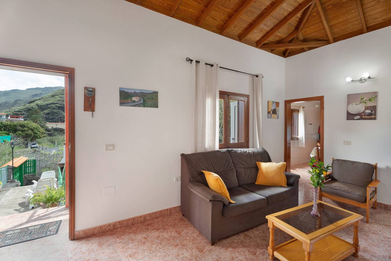 Casa de vacaciones 'Zaida' con vistas a la montaña, terraza privada y Wi-Fi in El Atajo, San Sebastián de la Gomera