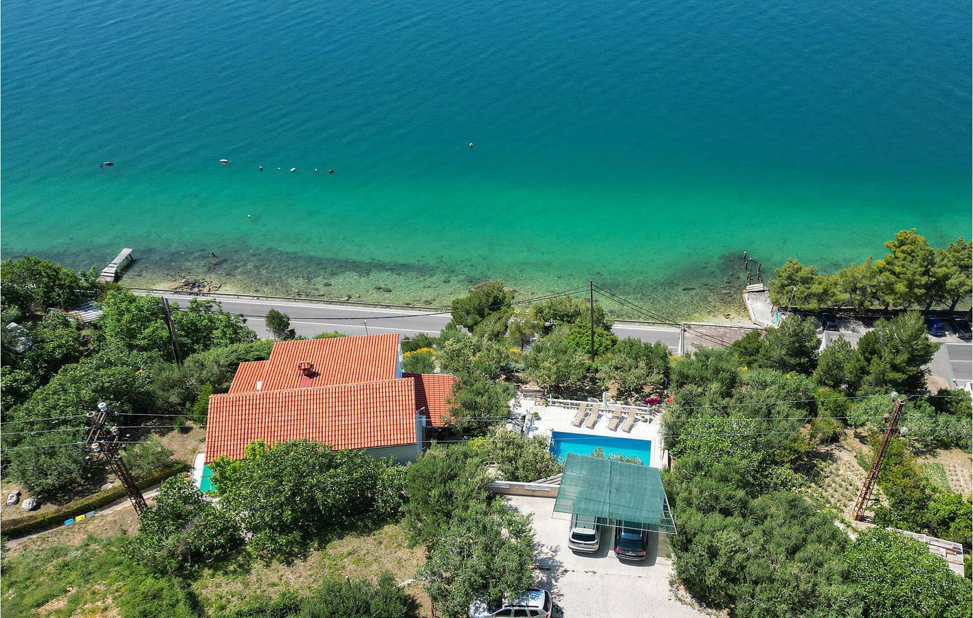 Geräumige 150 m² große Wohnung mit Pool, WLAN und Strandzugang in der Nähe in Jesenice, Split-Dalmatien