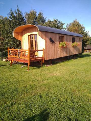 Gîte pour 2 personnes, avec vue et jardin dans Lessive