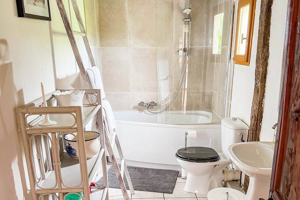 Appartement entier, La Bergerie, Gîtes pour 2 personnes in Puycalvel, Région de Castres