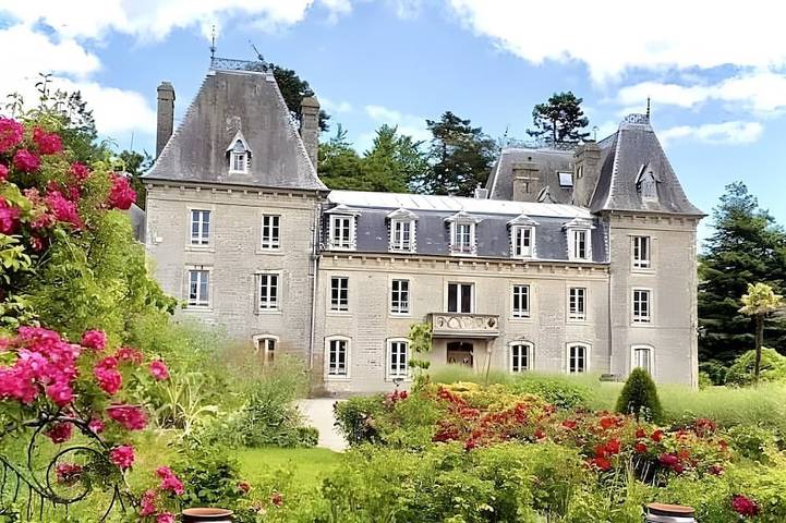 Gîte pour 4 personnes, avec jardin à Saint-Côme-du-Mont