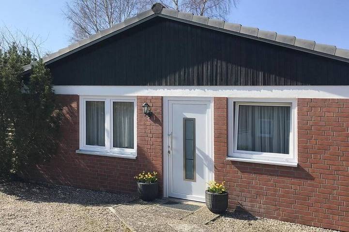 Bungalow für 4 Personen, mit Terrasse und Garten