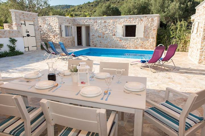 Location de vacances pour 6 personnes, avec terrasse et jacuzzi en Croatie