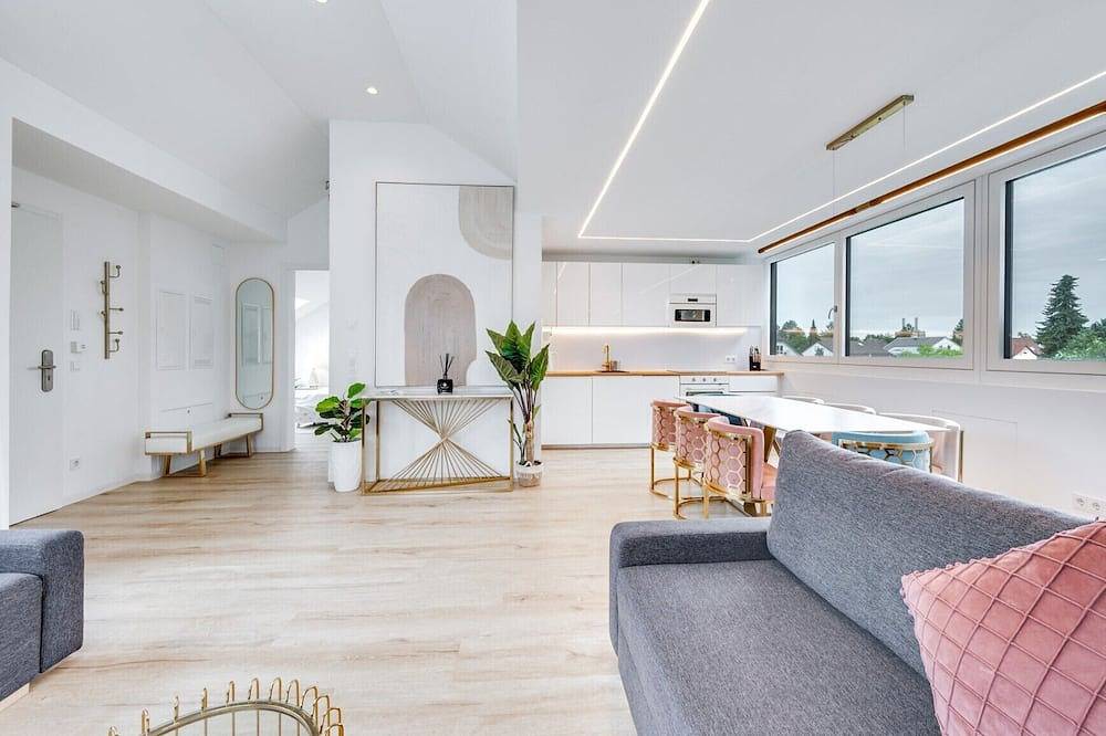 Ganze Wohnung, Schöne Dachgeschoss Neubau 80m² Wohnung mit Dachterasse in Freilassing, Rupertiwinkel