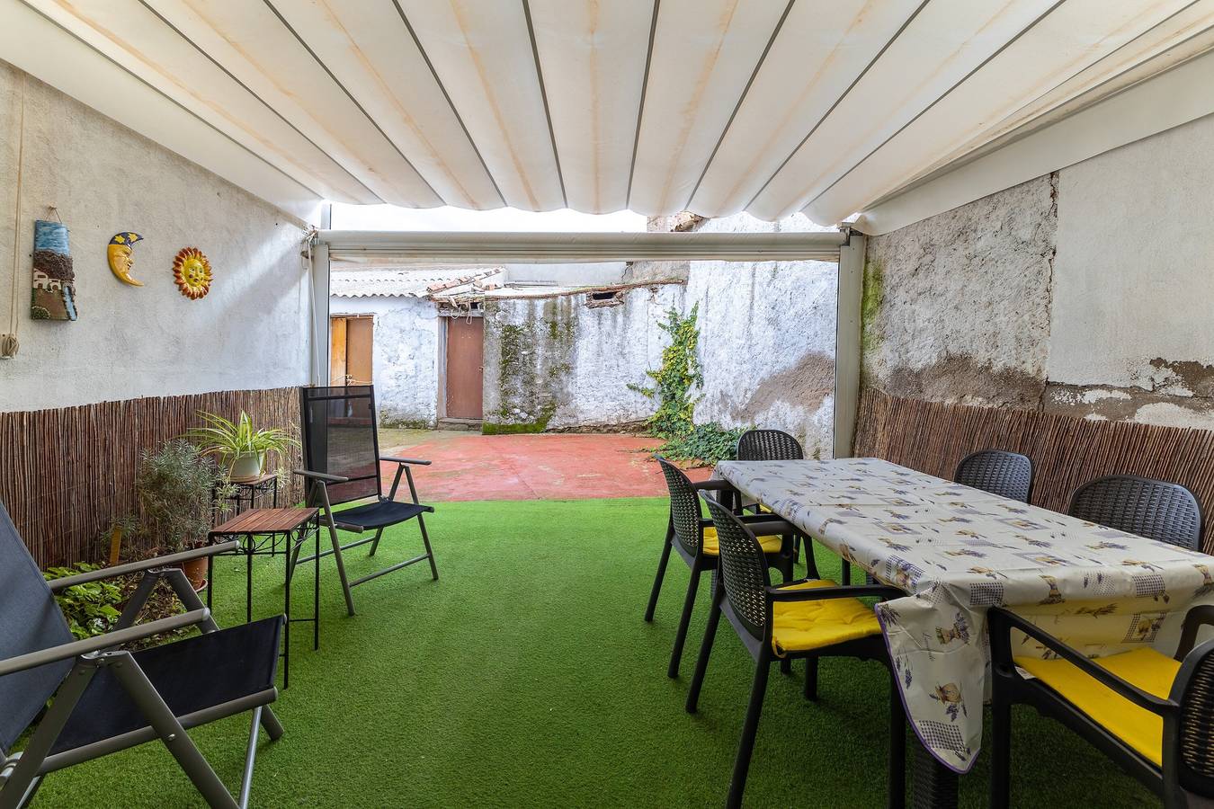 Maison de vacances "Sol y Luna" avec piscine partagée et Wi-Fi in Manzaneque, Province de Tolède