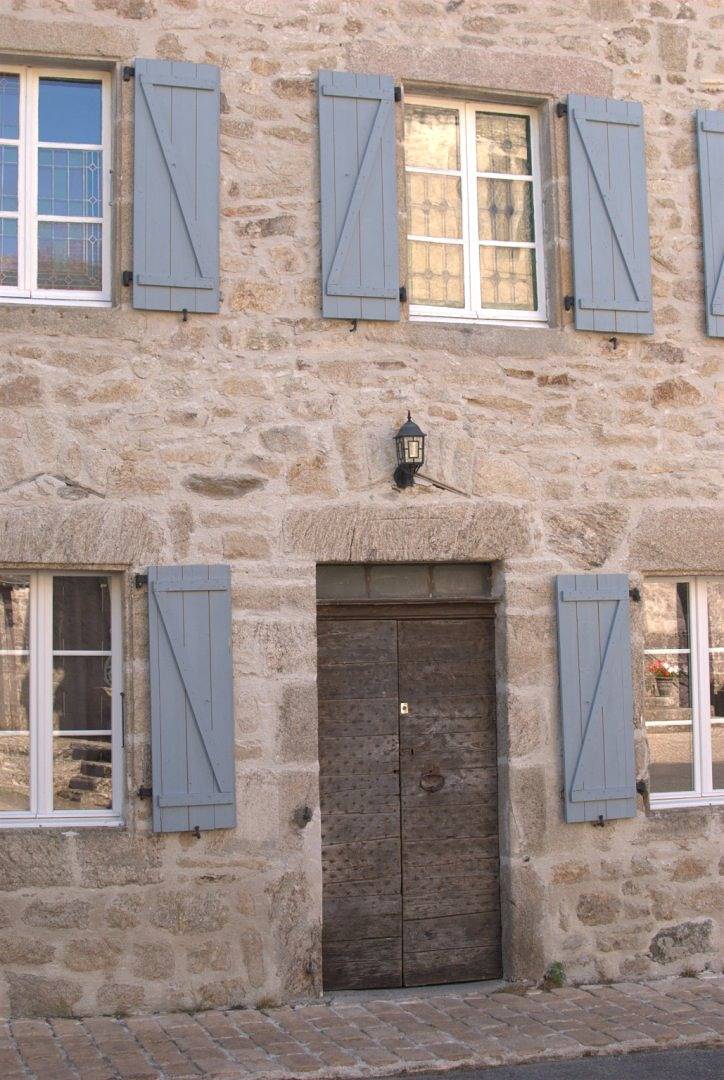Gîte Lacaze, 6 à 15 personnes, possibilité + 6 personnes in Camps-Saint-Mathurin-Léobazel, Région de Tulle