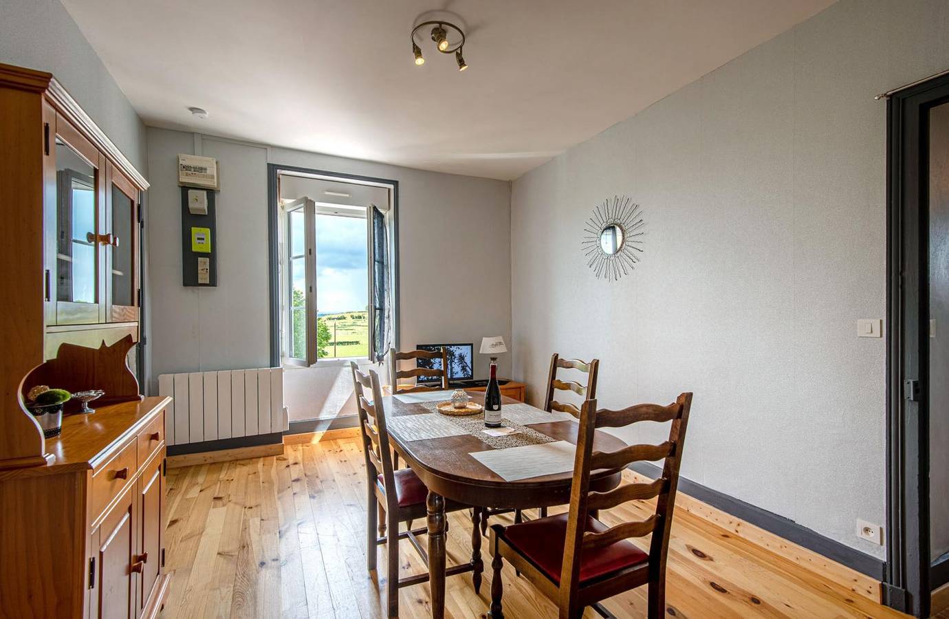 Gîte for 5 personer med have in Morey, Chalon-sur-Saône Området