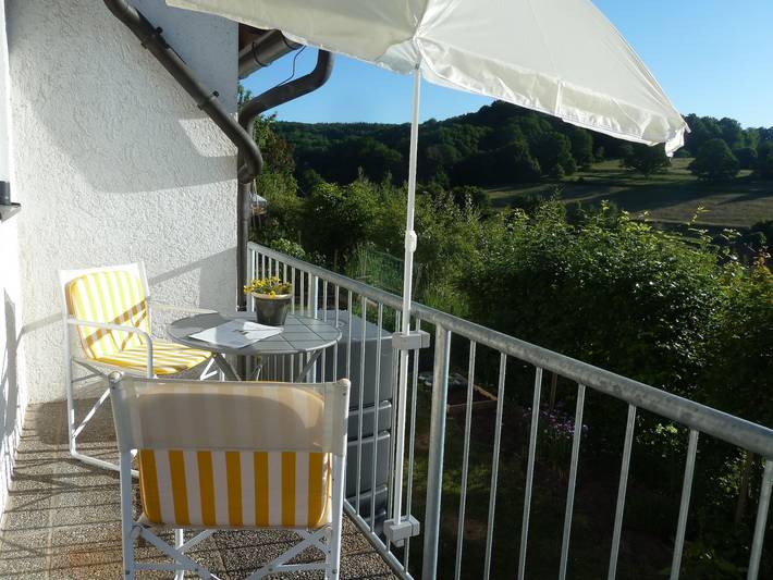 Ferienwohnung für 3 Personen, mit Balkon und Balkon/Terrasse sowie Terrasse und Garten in Bad Brückenau - 2