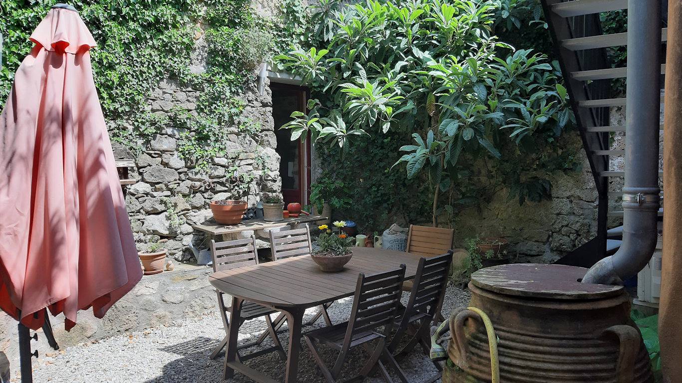 Appartement entier, Appartement/gite Lieu Plaisant in Saint-Guilhem-le-Désert, Région de Lodève